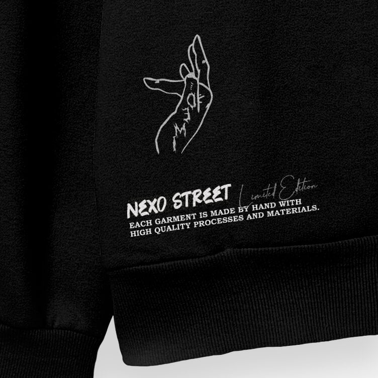 Sudadera oversize negra inspirada en el senõr Kaneki Ken del anime y manga de Tokyo Ghoul. Cómoda, suave al tacto y de alta calidad