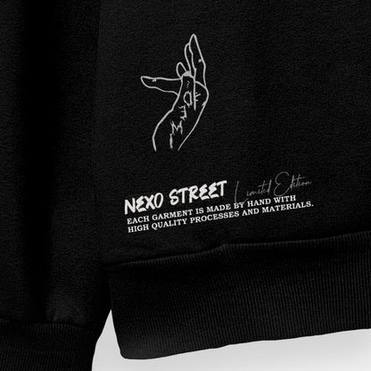Sudadera oversize negra inspirada en el senõr Kaneki Ken del anime y manga de Tokyo Ghoul. Cómoda, suave al tacto y de alta calidad