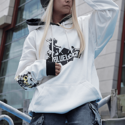 Sudadera blanca oversize inspirado en el Meguru Bachira de Blue Lock. Diseño original con artes impresos en DTF